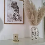 Zentral Gelegene 2-zkb-wohnung Vorstadt * Coblenza