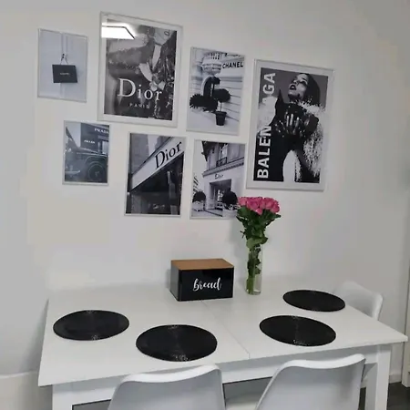 Διαμέρισμα Zentral Gelegene 2-zkb-wohnung Vorstadt Κόμπλεντς