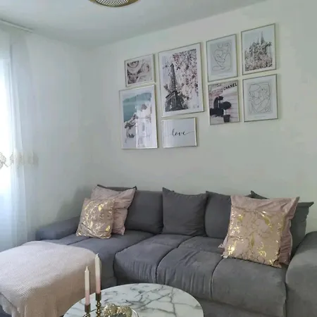 Zentral Gelegene 2-zkb-wohnung Vorstadt Lejlighed *