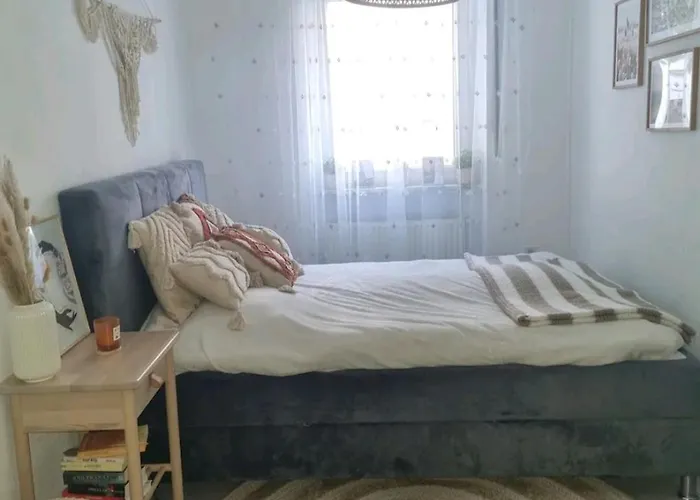 Zentral Gelegene 2-zkb-wohnung Vorstadt Διαμέρισμα Κόμπλεντς