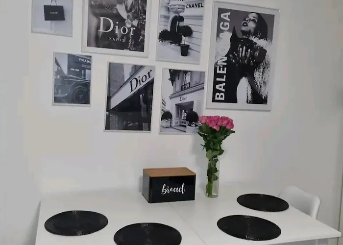 Διαμέρισμα Zentral Gelegene 2-zkb-wohnung Vorstadt Κόμπλεντς